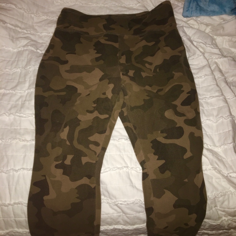 camo leggings